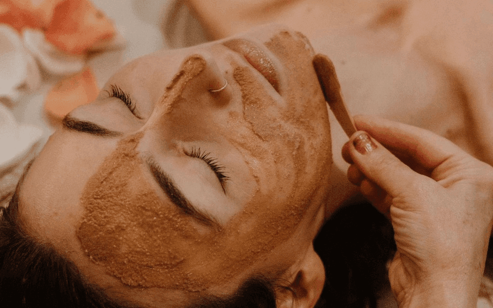 Mukha lepa — Herbal facial at STRĪ AYU